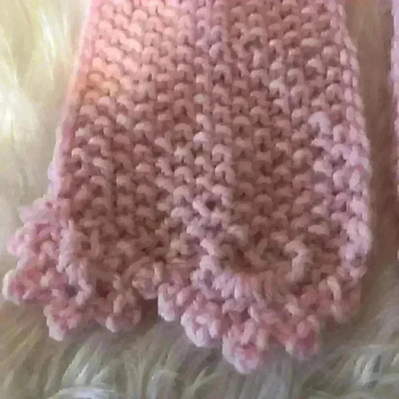 hand knit scarf small girl pink scallopped Flower - Picture 2 of 3